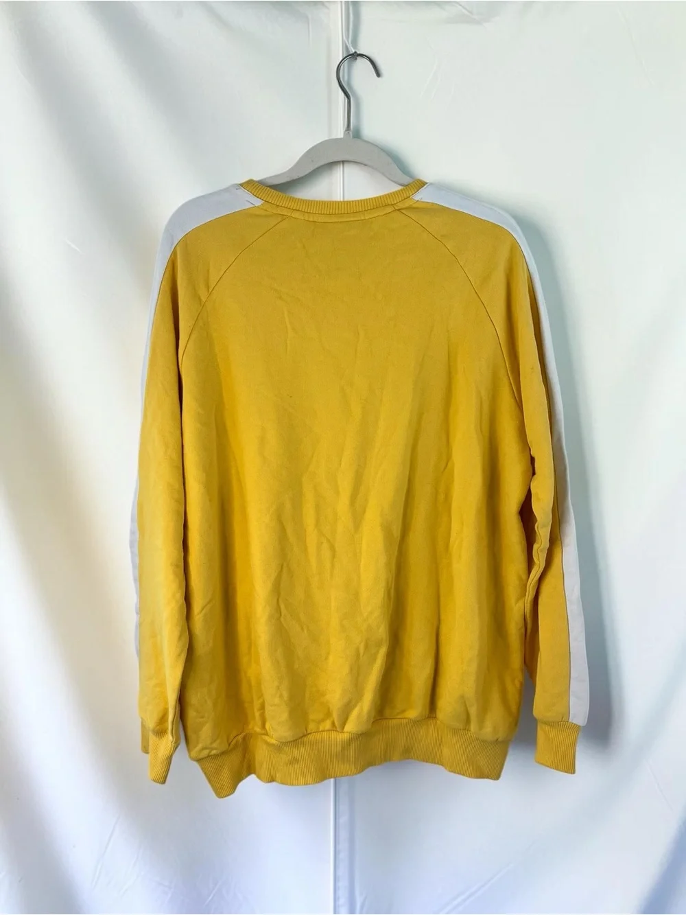 Rare NWT FIFA Classics Women’s World Cup Mascot Crewneck Sweatshirt Yellow Sz L